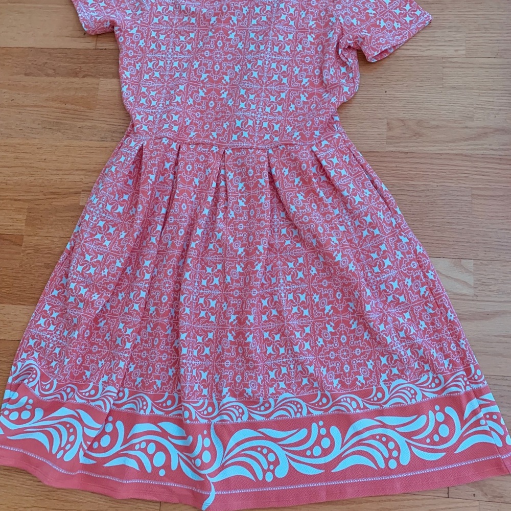 Lularoe NWT 2X Amelia, Cute Dipped Hem!